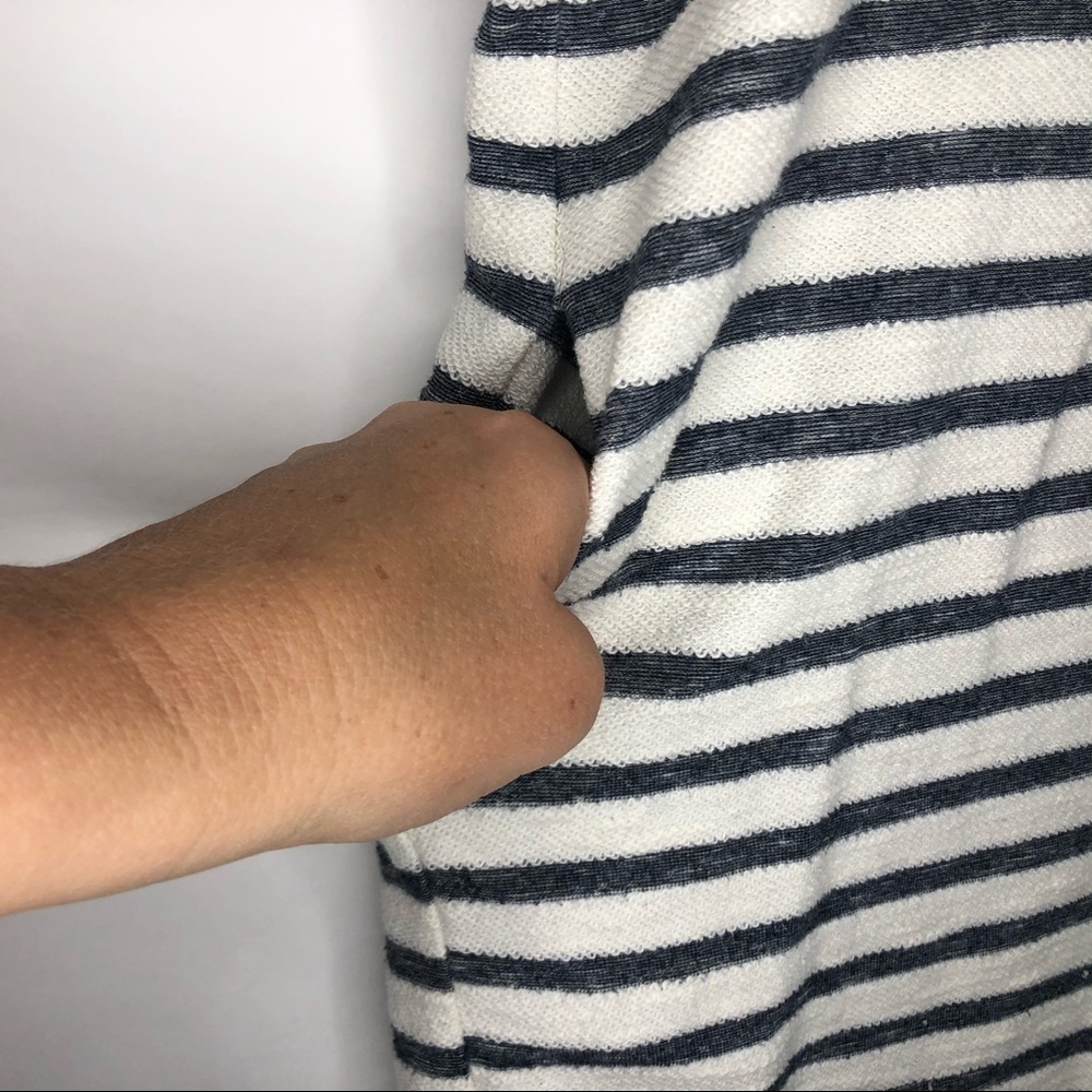 BANANA REPUBLIC striped dress white and gray. P Sm - Picture 3 of 9